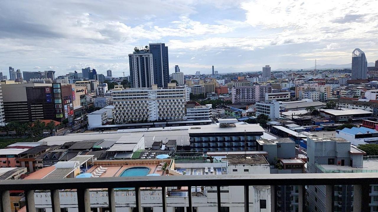 Base Condos Pattaya Exterior foto